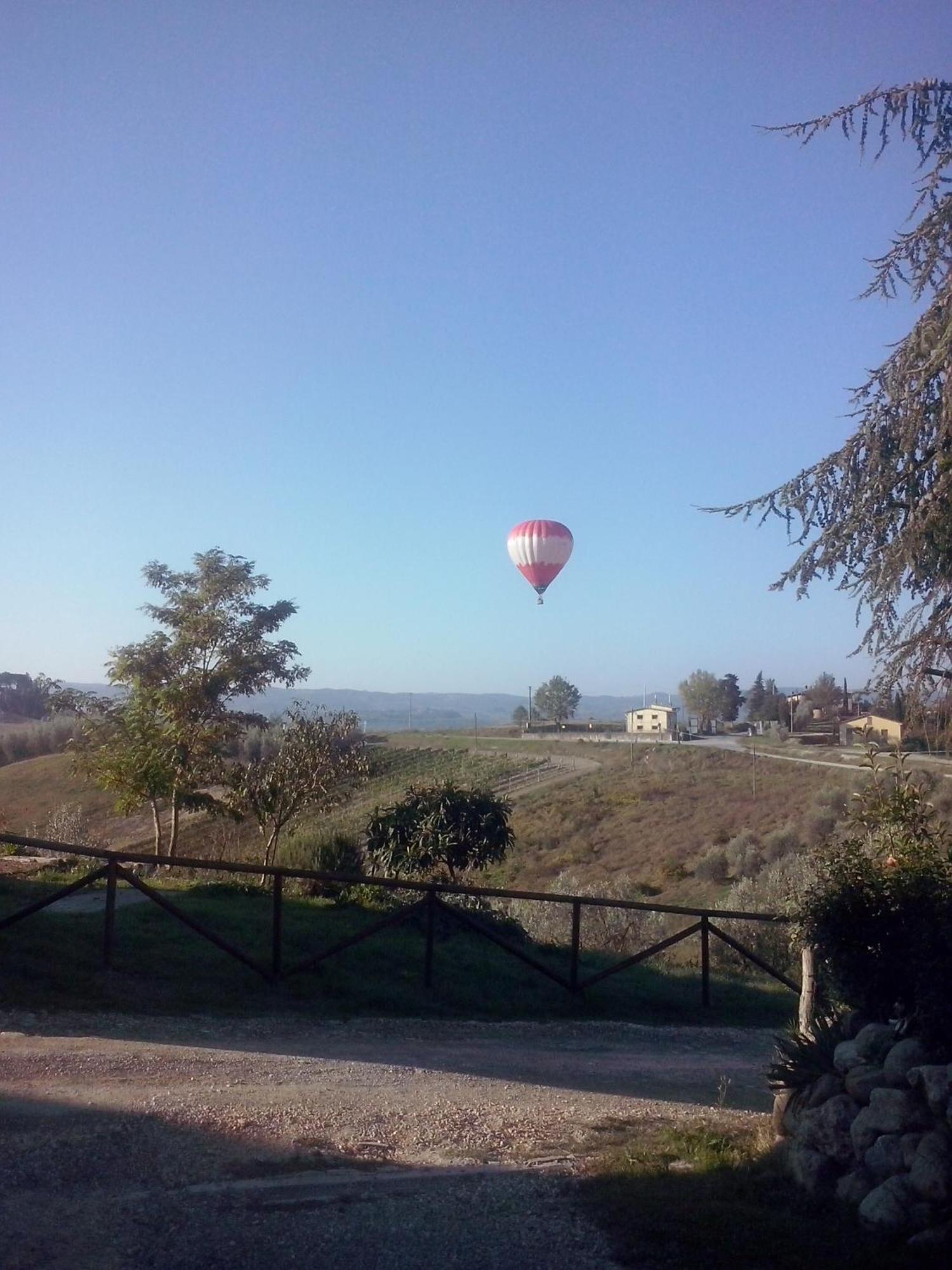 Casa Vacanze Santa Maria Certaldo Luaran gambar